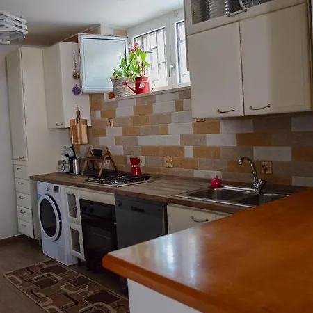 Ardigo - O Apartment *